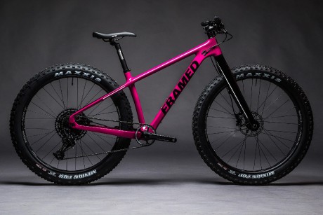 shop-framed-alaskan-carbon-nx-eagle-1x12-fat-bike-carbon-fork-alloy-whweels-pink-black-20-1